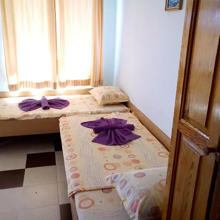 Hotel семеен бостън