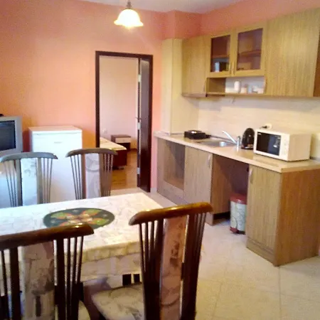 семеен бостън Hotel