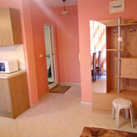 семеен бостън Hotel 2*