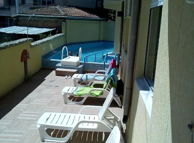 семеен бостън