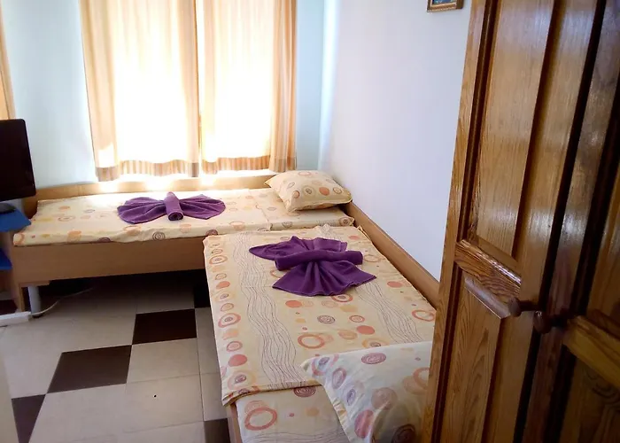 Otel семеен бостън