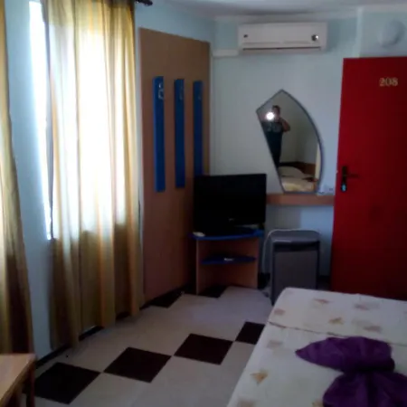 семеен бостън