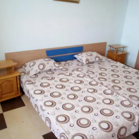 семеен бостън Hotel