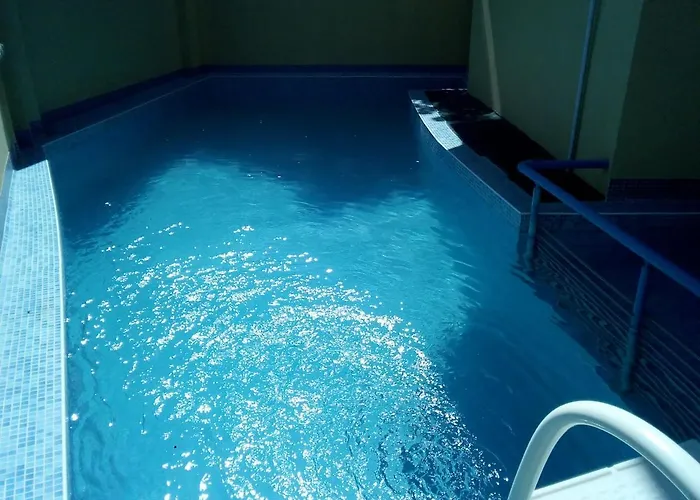 семеен бостън 2* Rawda